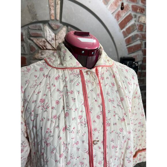 robe quilted floral pink cream light button front - Picture 4 of 16